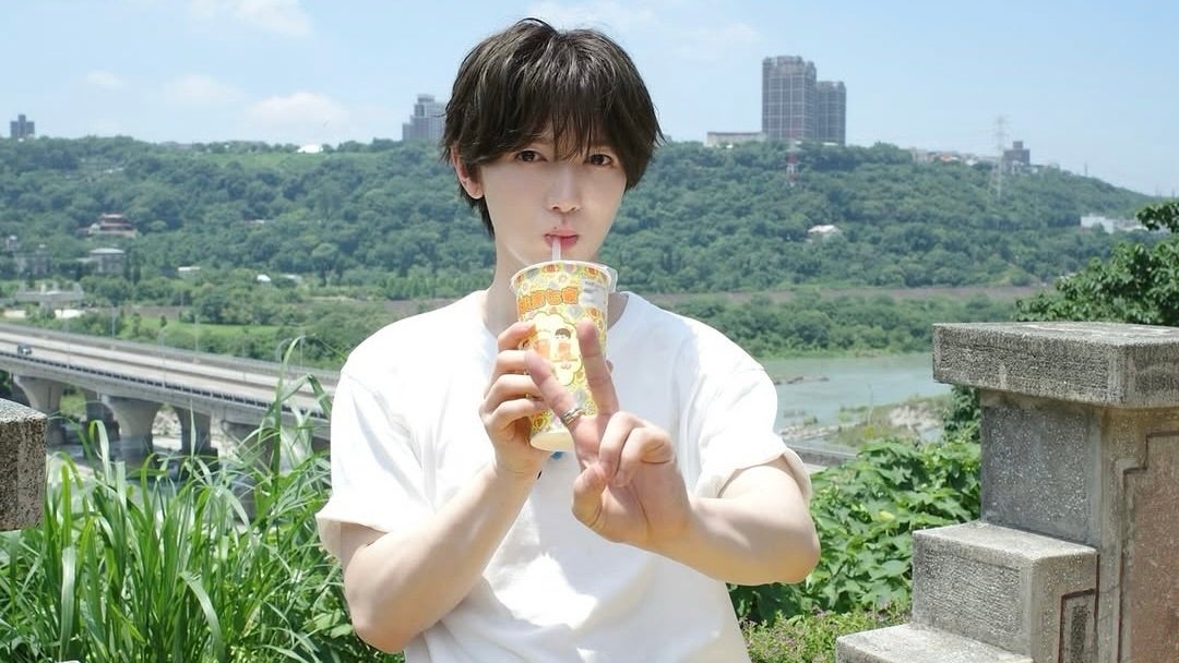 「透明感がすごい…」あの人気グループメンバーが見せた“海外ロケの素顔”に反響