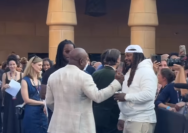 NFL 新人シャイロ・サンダース、母への“初ジャージ”プレゼントが感動呼ぶ