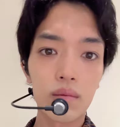 「激しっ！！！笑笑」timelesz・原嘉孝、ヘッドセットを揺らしながら技術の進化に驚く？！