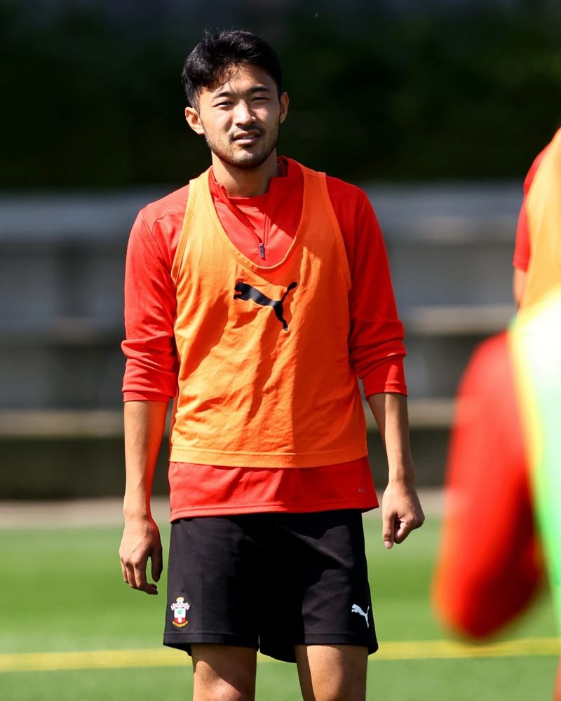 日本代表DF菅原が新天地サウサンプトンの練習に合流！