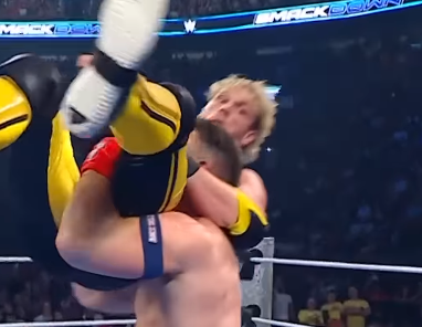 WWE スマックダウン加速！“熱狂モード突入”を告げる衝撃展開