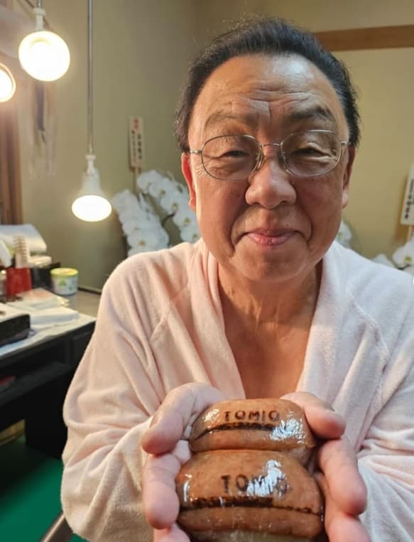 小川菜摘　スパムおにぎりでエネルギーチャージ！お名前入り差し入れでカンパニーもほっこり