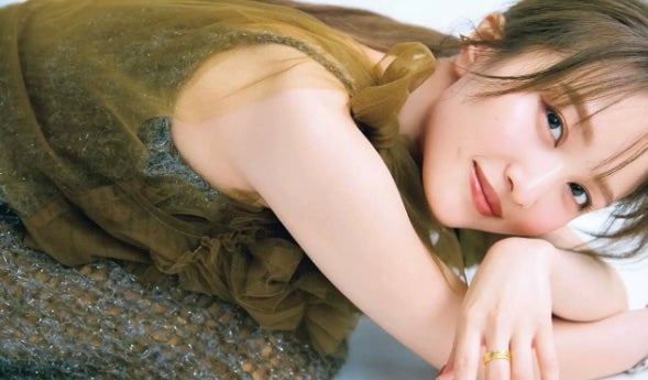 「きれいすぎて倒れそうほんとにかわいい」あのアイドルが雑誌の表紙に登場