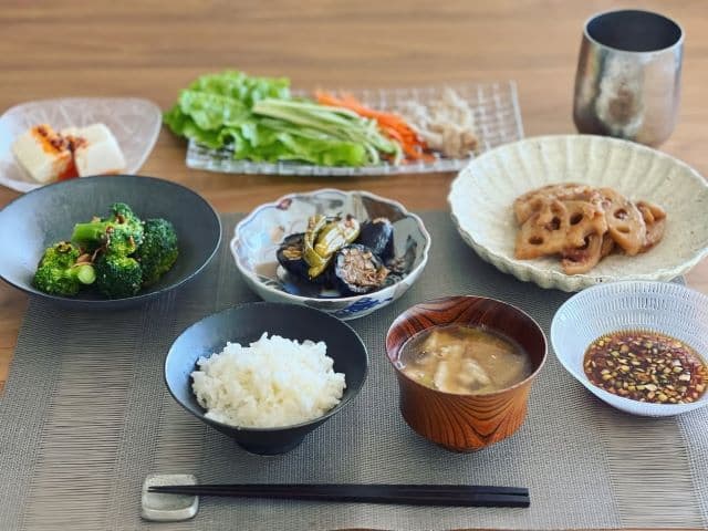 あの美容家がお昼ご飯を公開！冷蔵庫の残り物とは思えないメニューにファンから称賛の声！