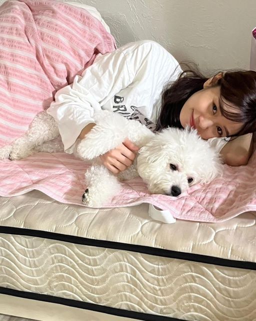 実家でくつろぐ杉浦みずきの「可愛い×可愛い」ショットが話題！