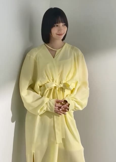 「春の花が咲いたみたいです」女優・のんの“イエロー”着用動画にファン歓喜！