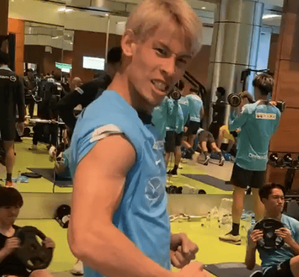 サンフレッチェ広島、10年ぶりのリーグ優勝にむけて筋力トレーニング「ササショーの筋肉すげー」