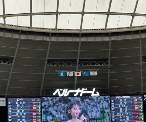 「でもいい球、投げられた！」新川優愛がライオンズ戦始球式を務める