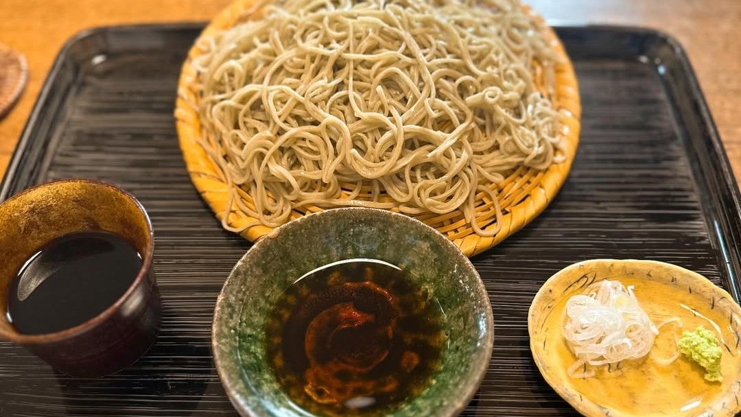 これぞ大人の色気？芸人が選んだ“究極のそば”が話題