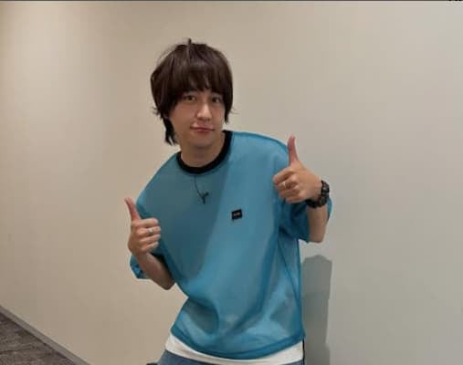 Hey! Say! JUMP・八乙女光がブルーの爽やかラフコーデを披露！