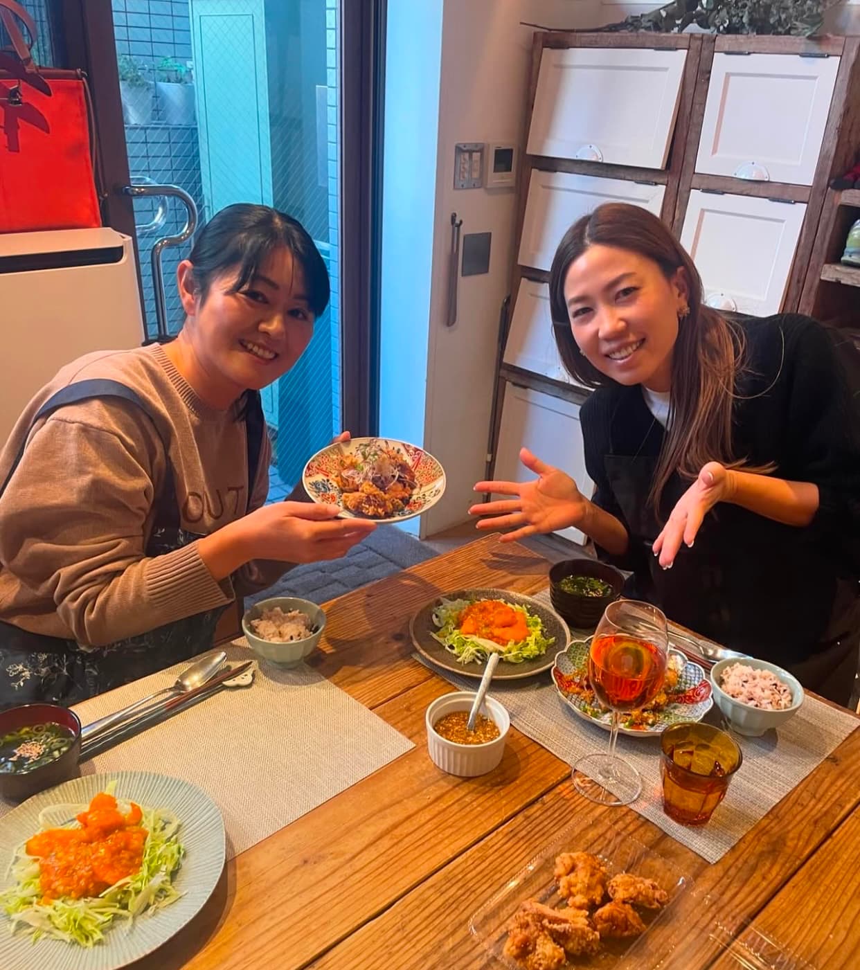 女子ゴルフ界レジェンド・上田桃子＆諸見里しのぶ、仲睦まじい2Sにファン歓喜！