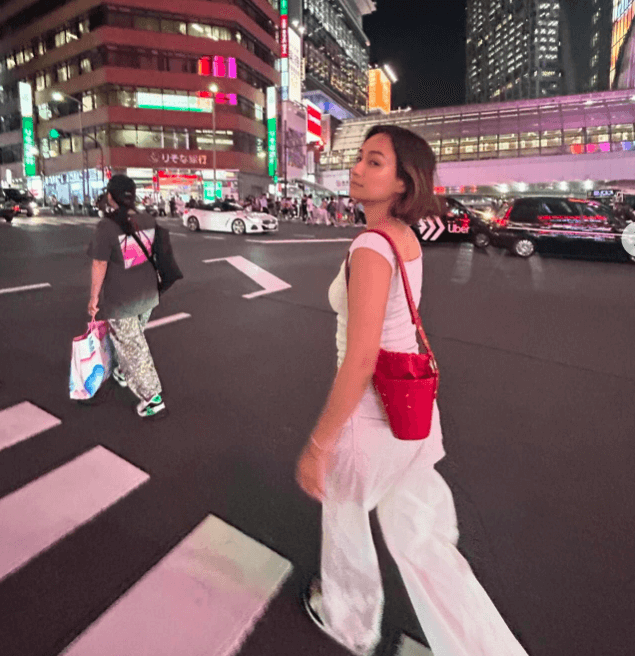 佐田真由美、夏の終わりに寂しさを感じる—「夏休み終わるのさみしー🌻」