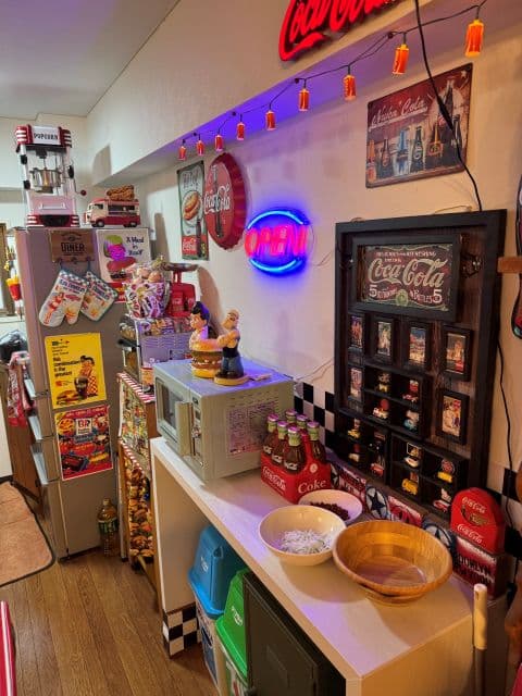 マテンロウ・アントニー、実家の