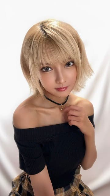 「やばい。惚れそうw」火将ロシエルの”褐色ギャル”ショットにファン大興奮！