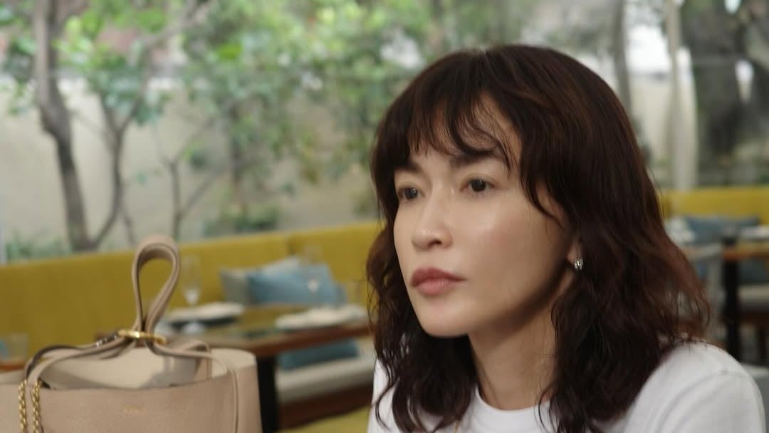 長谷川京子の“打ち合わせスタイル”が話題！Choleバッグとの大人コーデに絶賛の声