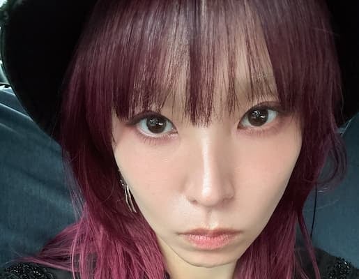 「モヤモヤ愛の魔術でめちゃくちゃにしちゃうわ」LiSAが新しい髪色をシェア