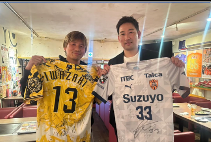 乾貴士×岩崎優 競技の垣根を越えたYouTube共演に反響