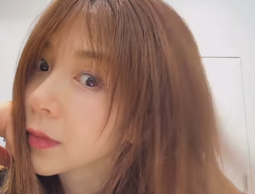 「艶々サラサラになりました♡」ほしのあき、美容室でのカラー＆トリートメント姿に反響！