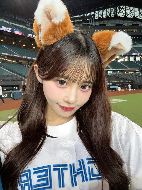 CANDY TUNEがファイターズ戦に登場！村川緋杏が披露したきつね耳姿にファン「えっぐいかわいい」
