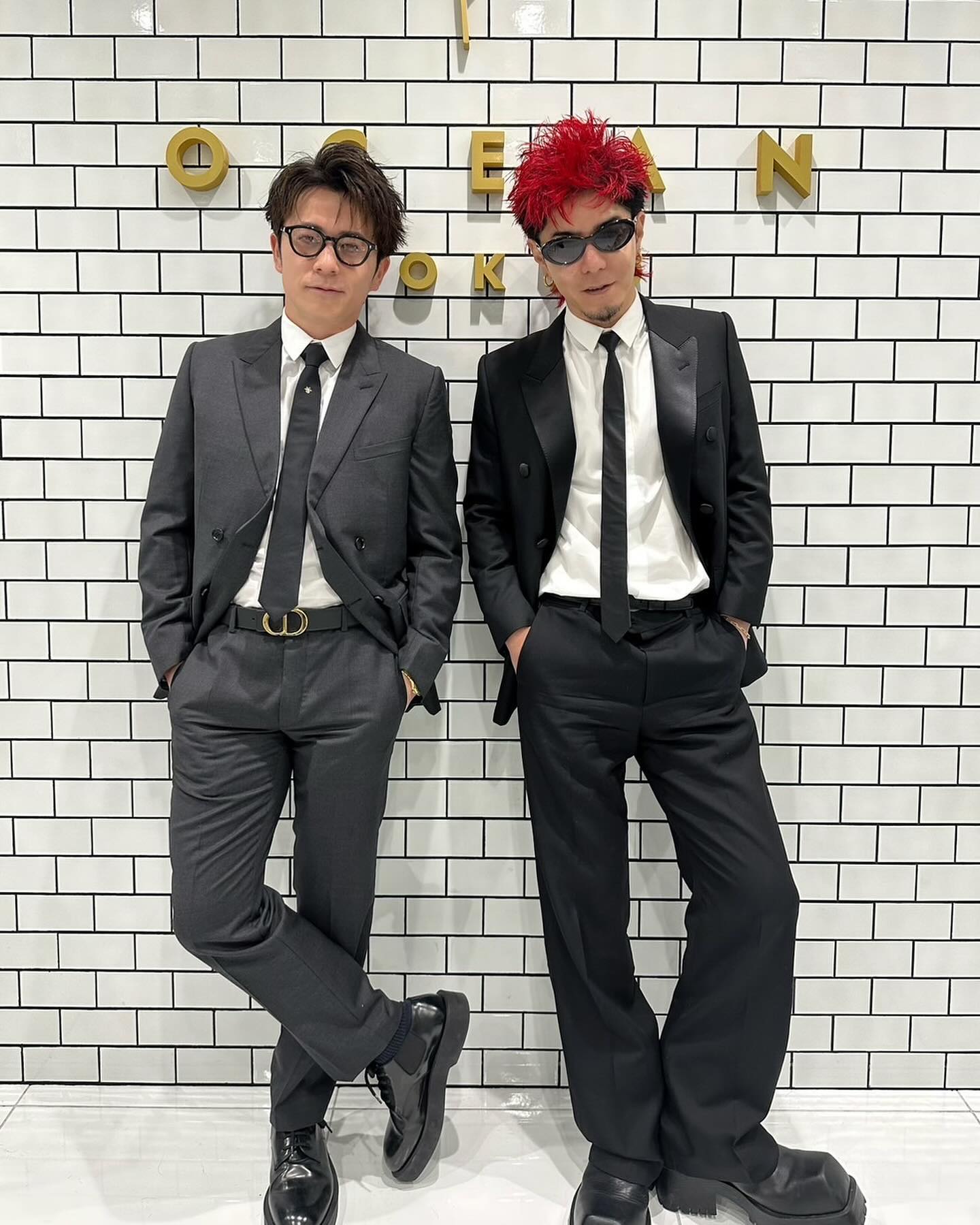 オリラジ藤森慎吾が41歳を迎え、赤髪イケメンとの2ショットを公開