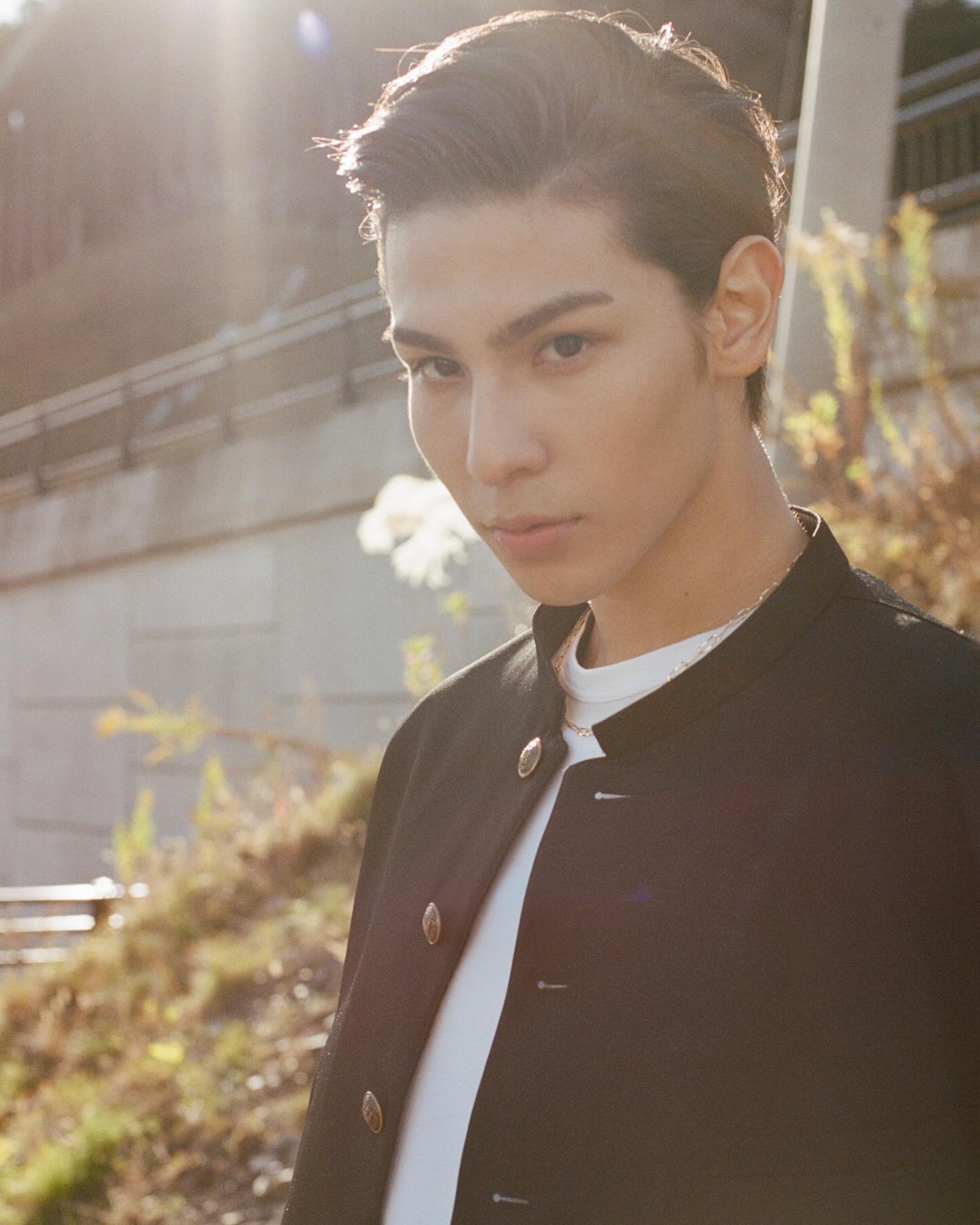 Snow Man・ラウールの学ラン姿が話題👀「第二ボタン下さい…😭」