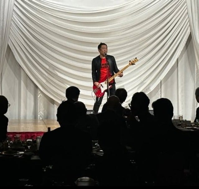 はなわが新年会でショータイム！