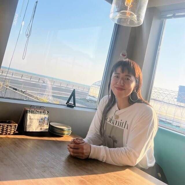 海が見えるカフェで心も体もリフレッシュ！浜口京子、静岡ロケでたっぷりパワーチャージした一日