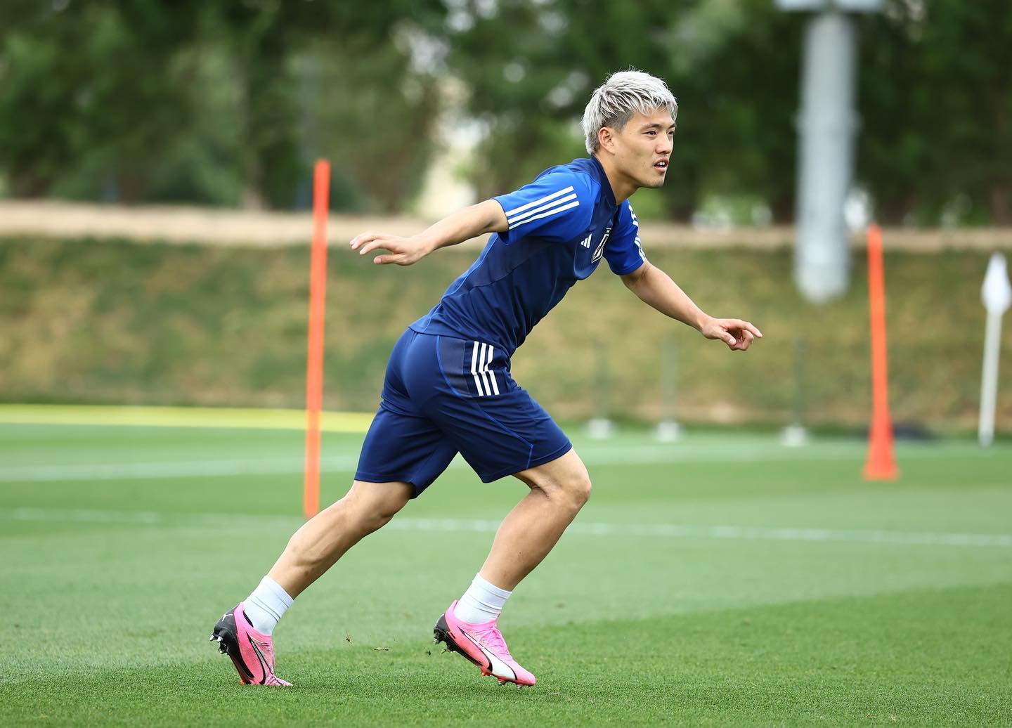 インドネシア戦1アシストの堂安律が金髪から銀髪に変更⚽️ バーレーン戦に気合い十分🔥