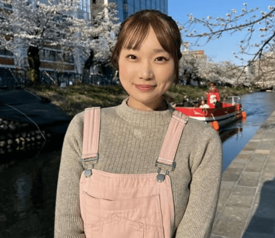 「花と華との二重奏、素敵です」美女アナウンサー、松川べりのソメイヨシノを堪能！河川沿いのランニング姿も大好評「かわいすぎて…オーバーオールも似合ってる！」