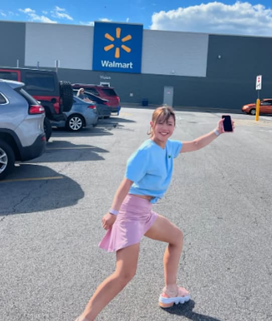 美女プロゴルファー・吉田優利、Walmartでアーカンソーの思い出に浸る