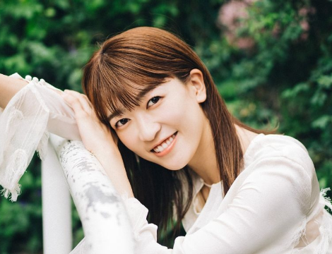 眞嶋優、新アーティスト写真公開！「髪を下ろした姿が新鮮」と話題に