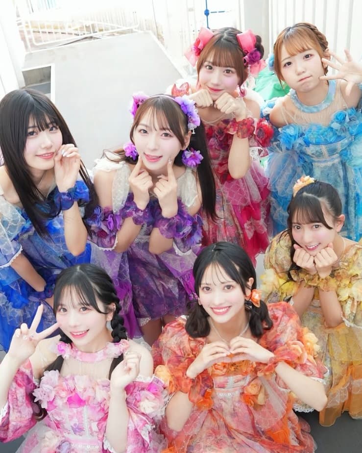 明日発売！SWEET STEADYが集合ショットで最新シングルをアピール