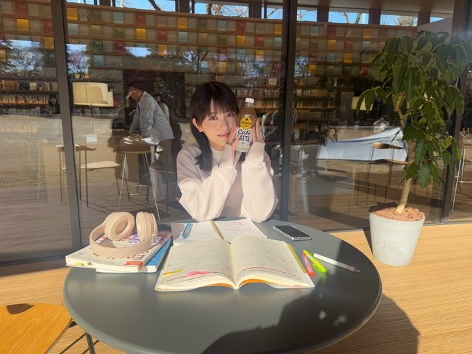 「ぜひチェックしてみてくださいね」浜辺美波が自身出演の新CMをお知らせ