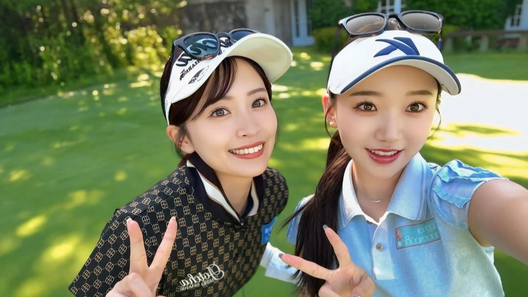 「少し前、かなちゃんと」プロゴルファー・酒井里奈、ファン注目の美しき2ショット披露