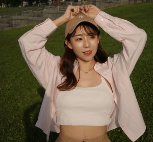 美女タレント・日野麻衣、” 夕日が綺麗だった日・ショット”を公開！ファンうっとり「まいにゃんが綺麗だった日」