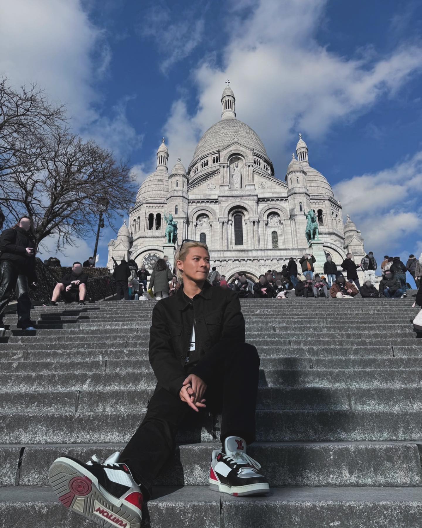 Number_i・平野紫耀 パリ滞在中の最新ショットを公開！エッフェル塔と写る姿も…🇫🇷👀