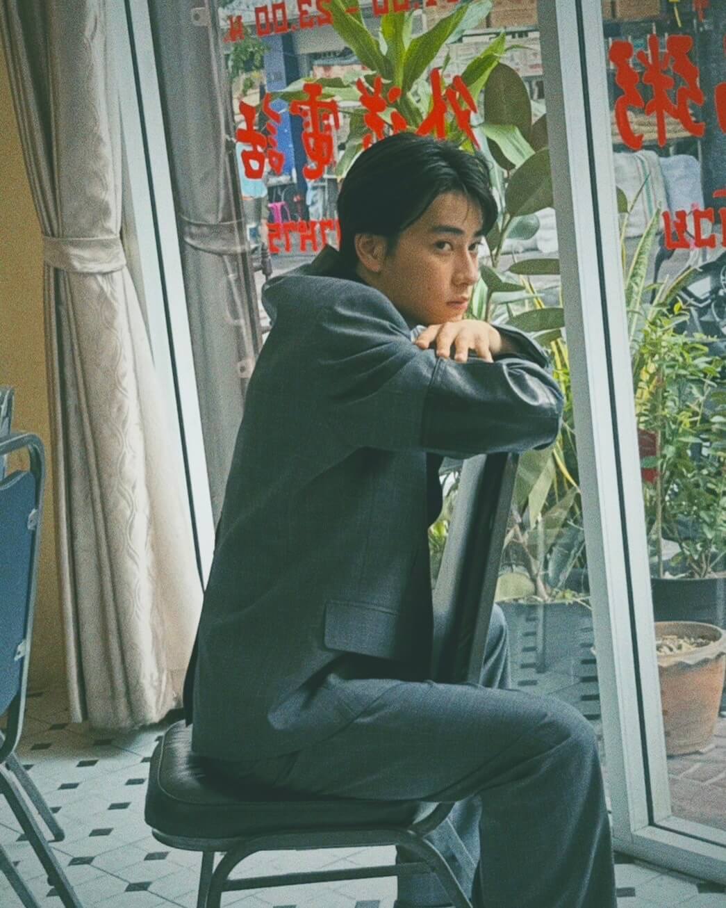 本島純政、中国ソロ雑誌のためにタイと韓国で撮影！