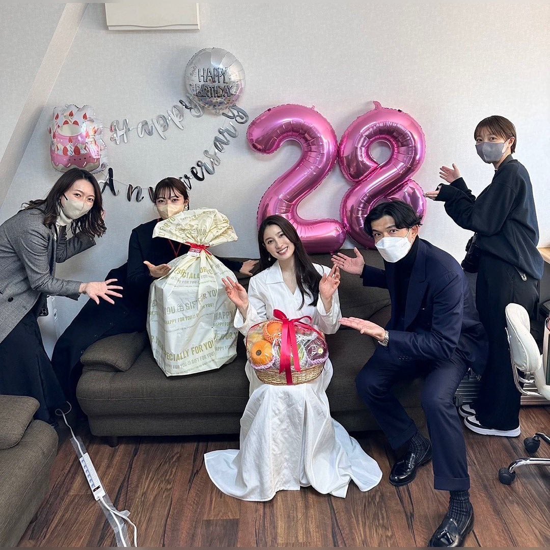 第一子妊娠中💕土屋太鳳の誕生日ショットにあの人気俳優も反応📸