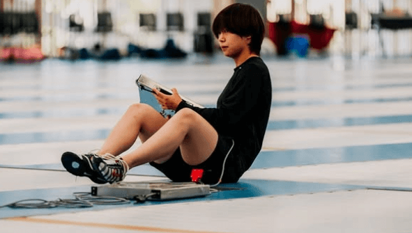 「筋肉痛がとれないよ…」フェンシング美剣士・宮脇花綸、不調のなかでもフォト披露の”ファンサ”にファン涙「バンテリン、ドゾ。」