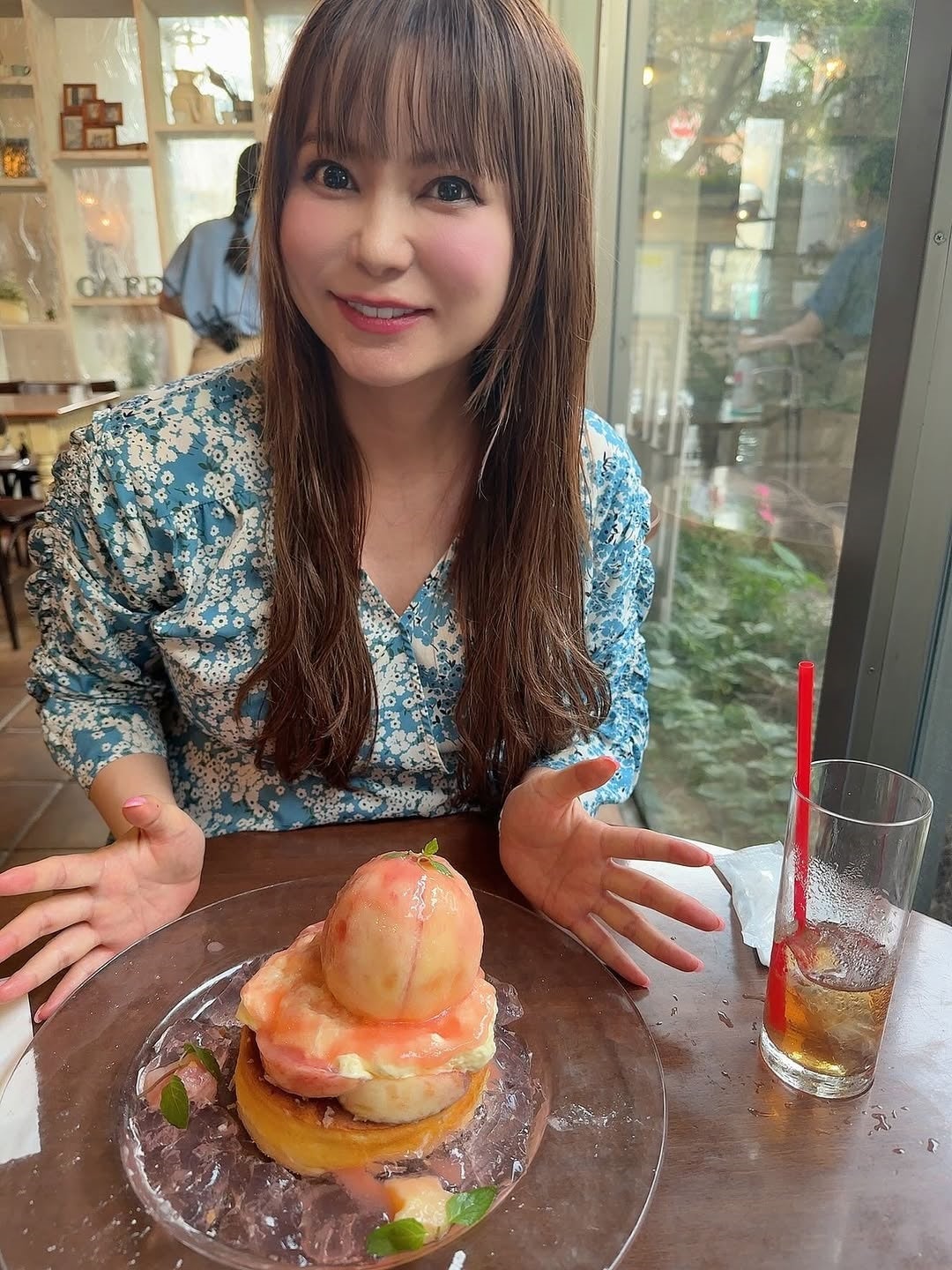 中川翔子、幼馴染との桃パンケーキに、堪能！写真を見るだけでも、すご～くおいしそう！！