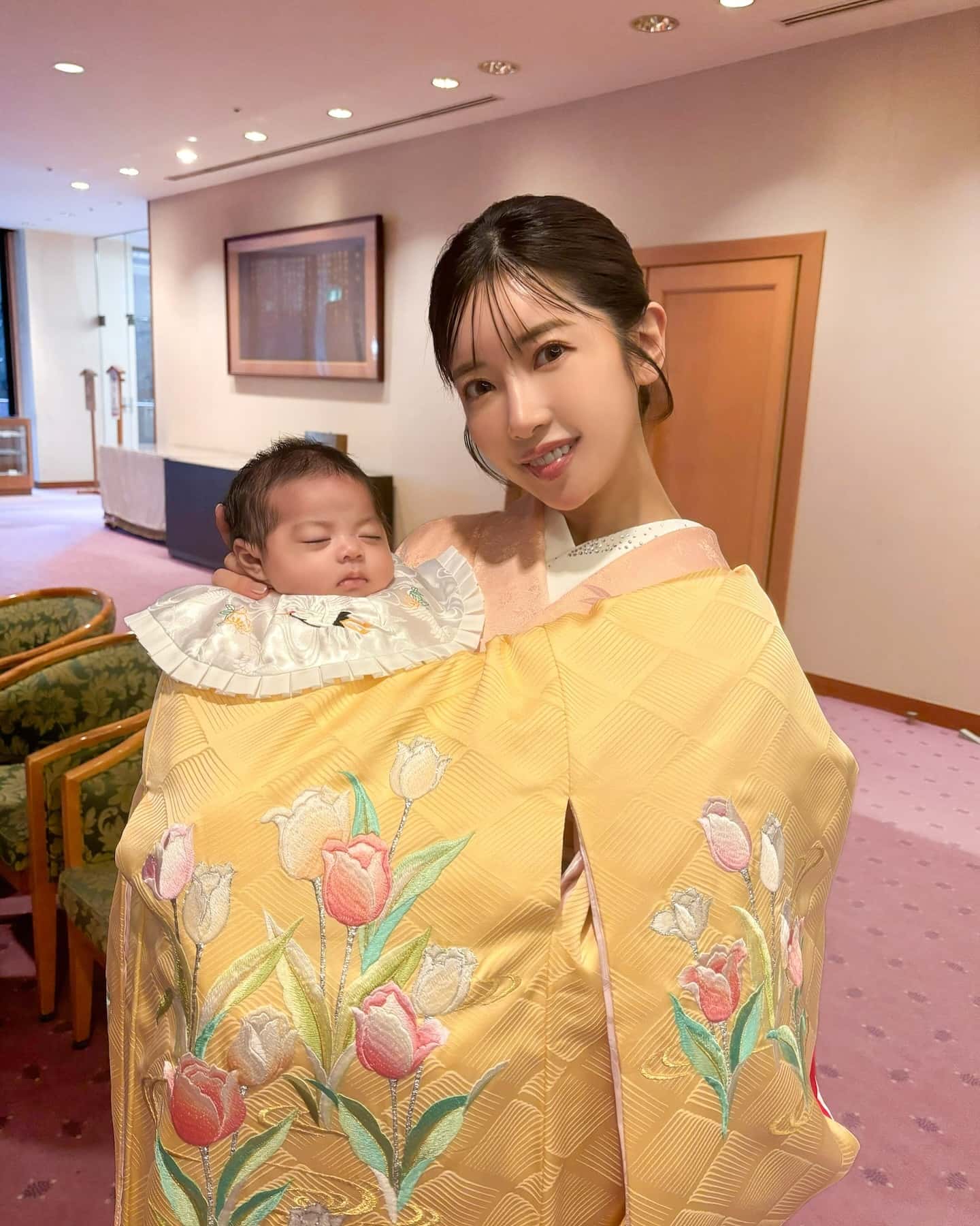 2児のママでも美しさ健在！あのタレントのお宮参り姿にファン「和装お似合いですね」