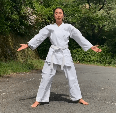 「もー！かっこよすぎ」美女サーファー、「実は私…」と打ち明け披露したムービーに反響！明かされる過去の記録「武闘派だったのですね!」