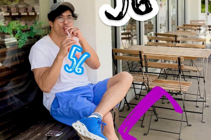 ムキムキにびっくり！！ダンディなあの俳優が56歳の誕生日を迎え、みんなに感謝