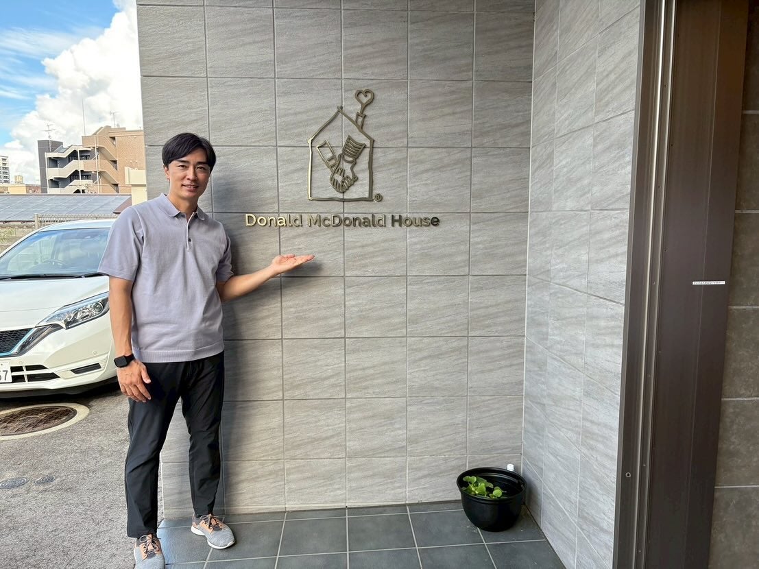 和田毅がマクドナルドハウス新潟を訪問後"小学生の甲子園"で始球式を務めるも結果は！？