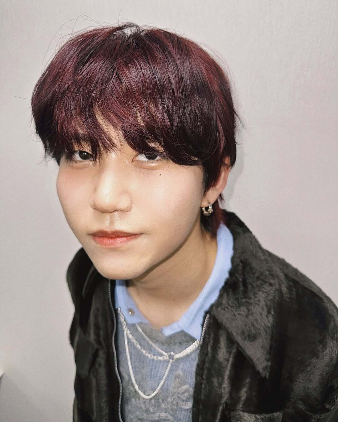 Mrs. GREEN APPLE・若井滉斗、おしゃれな髪色にチェンジ！