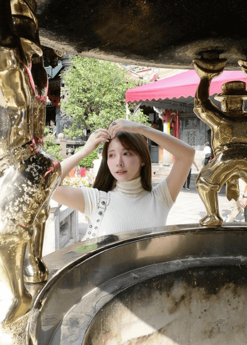 三上悠亜、”台湾デー”で披露した白の美脚妖精ショットが話題！「美し過ぎる」と大絶賛