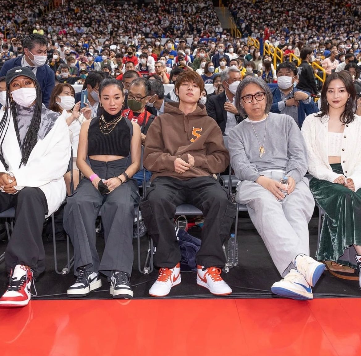 堀米雄斗が大坂なおみ、広瀬すずさんらとNBA観戦🏀「豪華すぎ」「すげーメンツ」