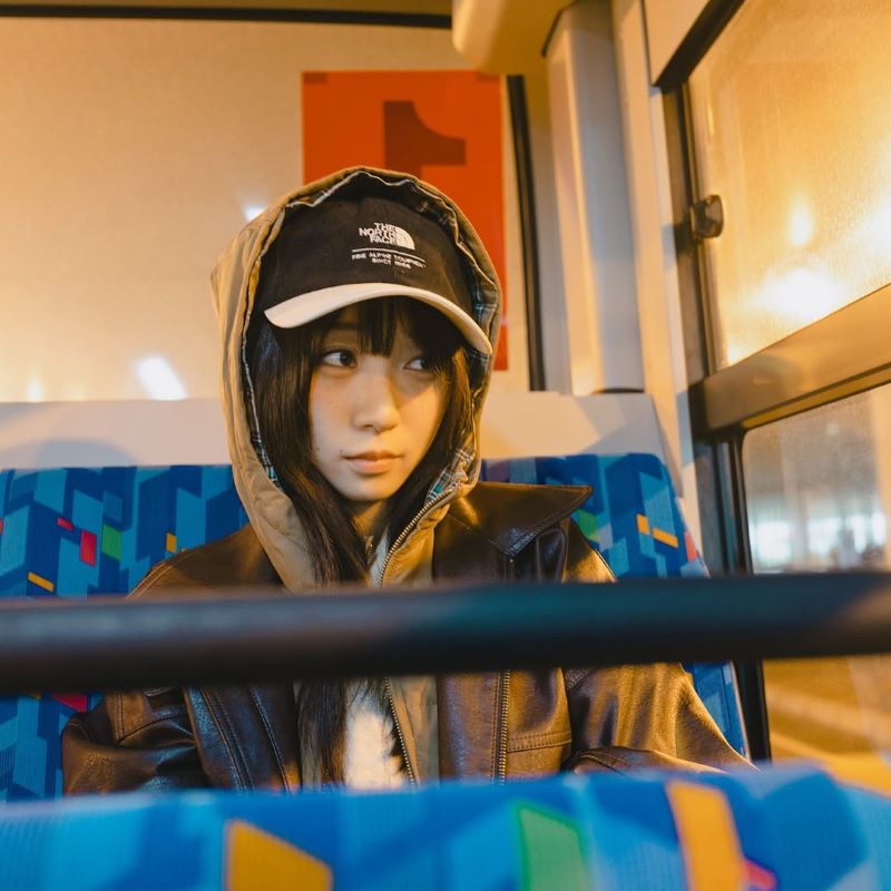 「可愛すぎ」あの人気コスプレイヤーの可愛すぎる私服ショットが話題