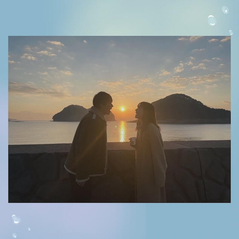 永野芽郁・山田裕貴が朝日を食べる！？可愛すぎるオフショットが話題に🌦