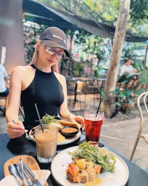 「エッグベネディクト大好き」住谷杏奈、まるで海外セレブのような食事風景が話題に！